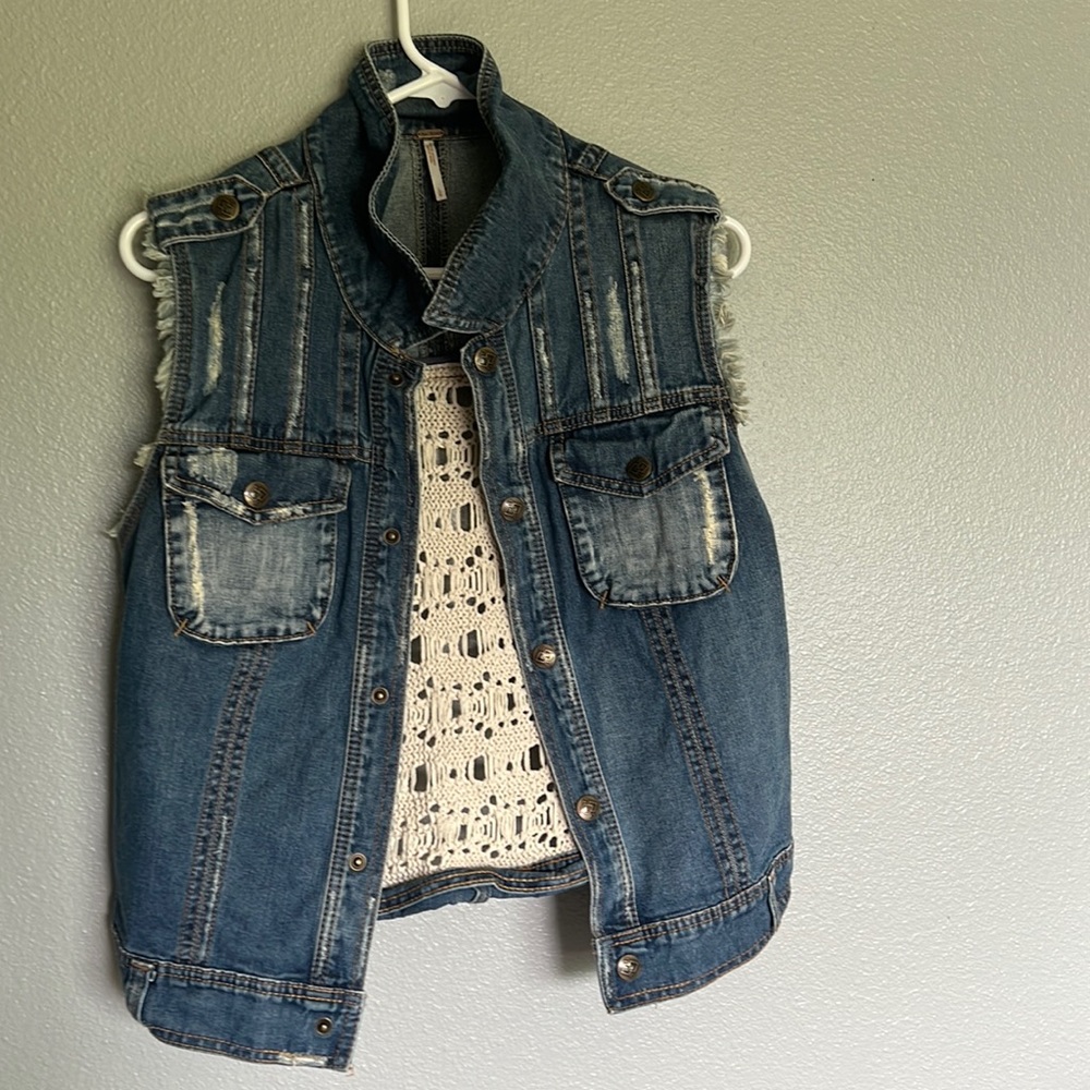 Free people Jean vest worn maybe twice